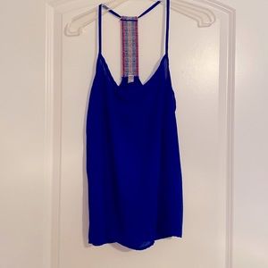 Women’s medium silky tank